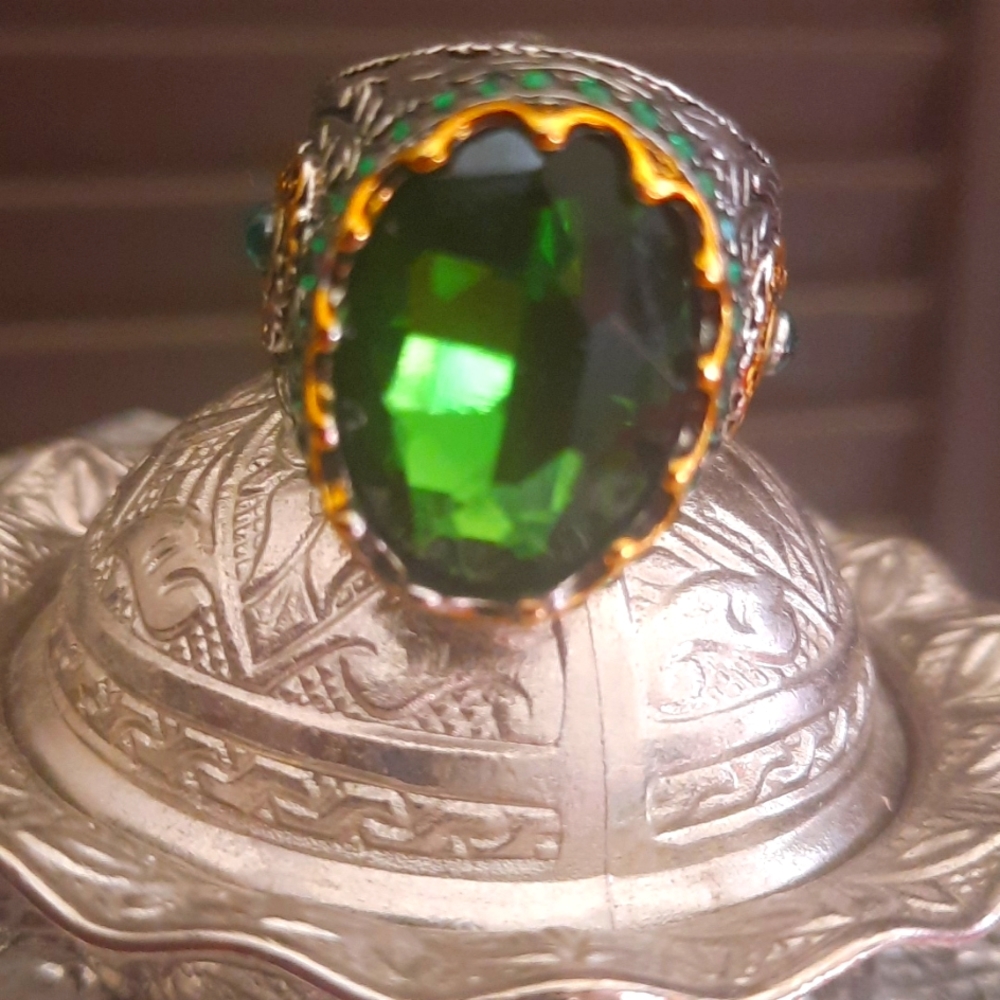 Turkish Green Stone Ring - Picture 5 of 5